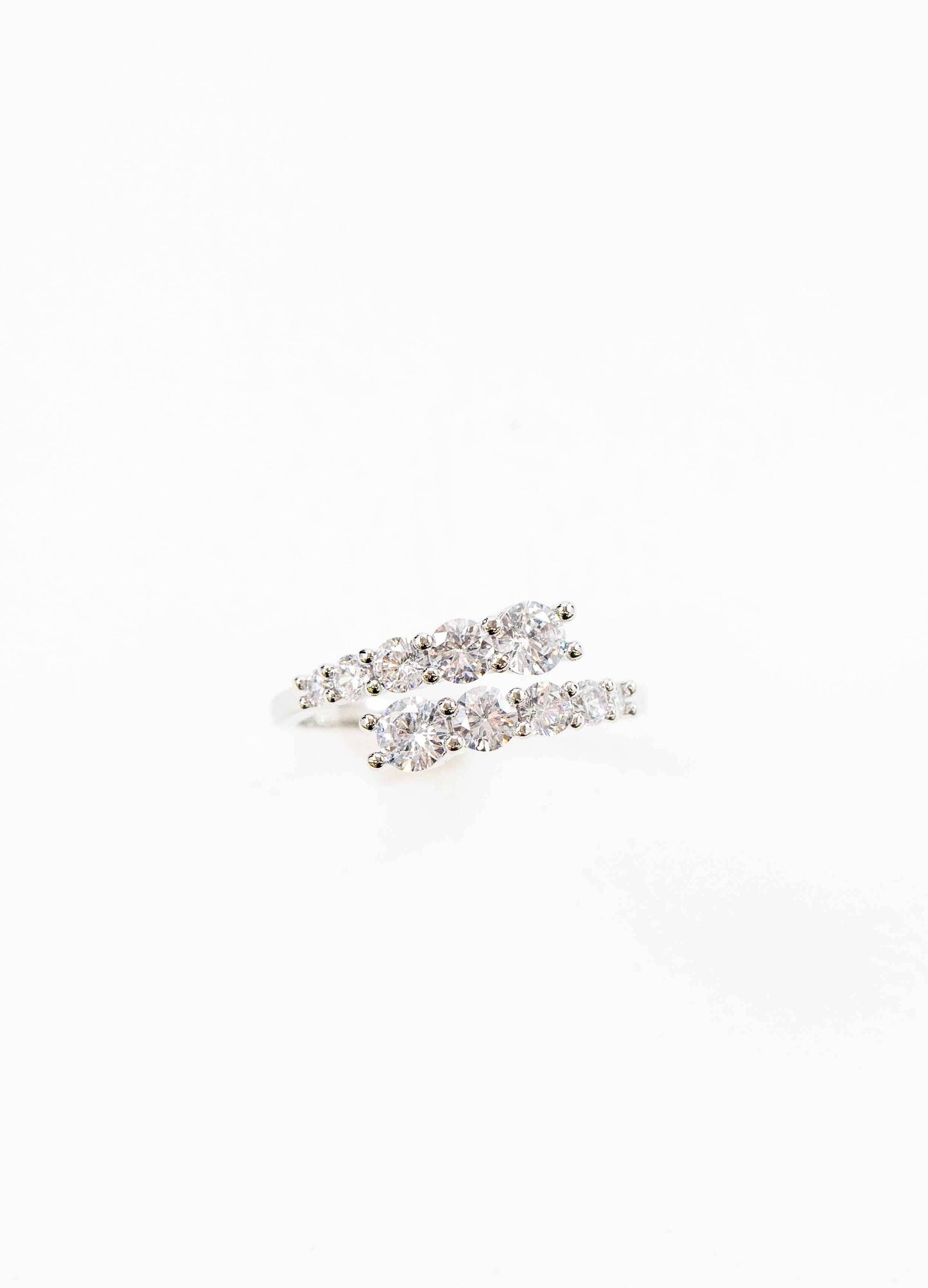 Round Stone Twist Adjustable Ring | Silver