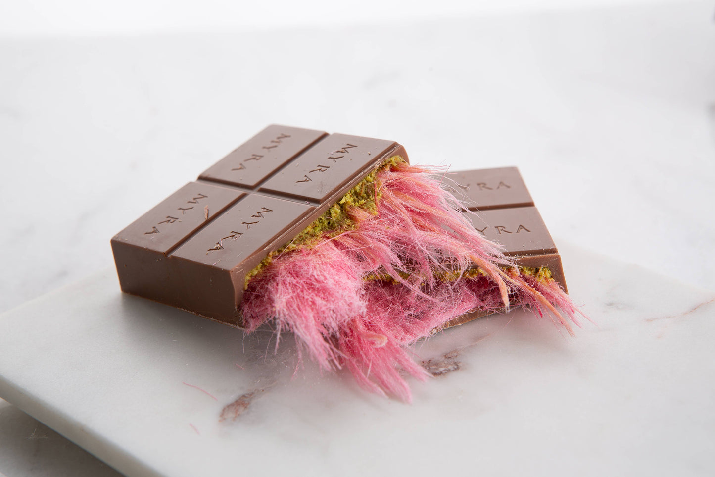 VIRAL DUBAI ANGEL HAIR CHOCOLATE BAR - PINK COTTON+PISTACHIO