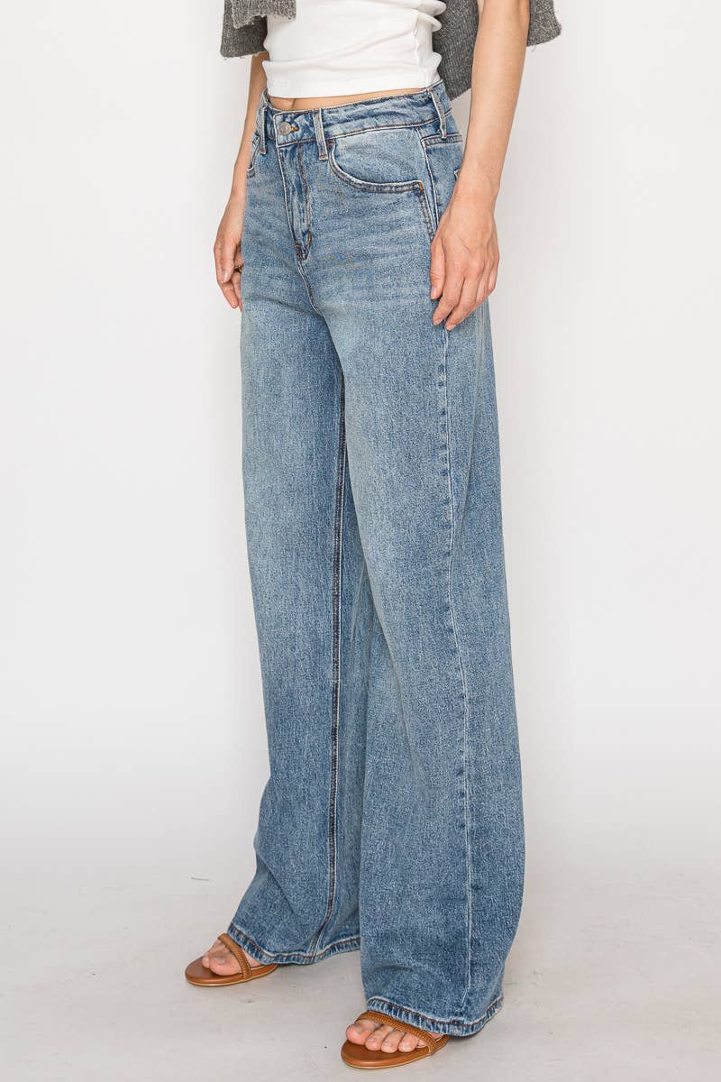 Slim Ultra High Rise 90's Straight Jeans