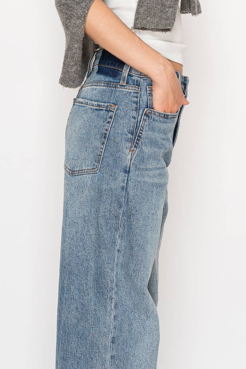 Slim Ultra High Rise 90's Straight Jeans