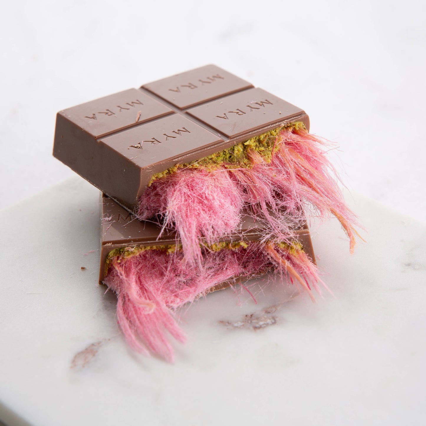 VIRAL DUBAI ANGEL HAIR CHOCOLATE BAR - PINK COTTON+PISTACHIO