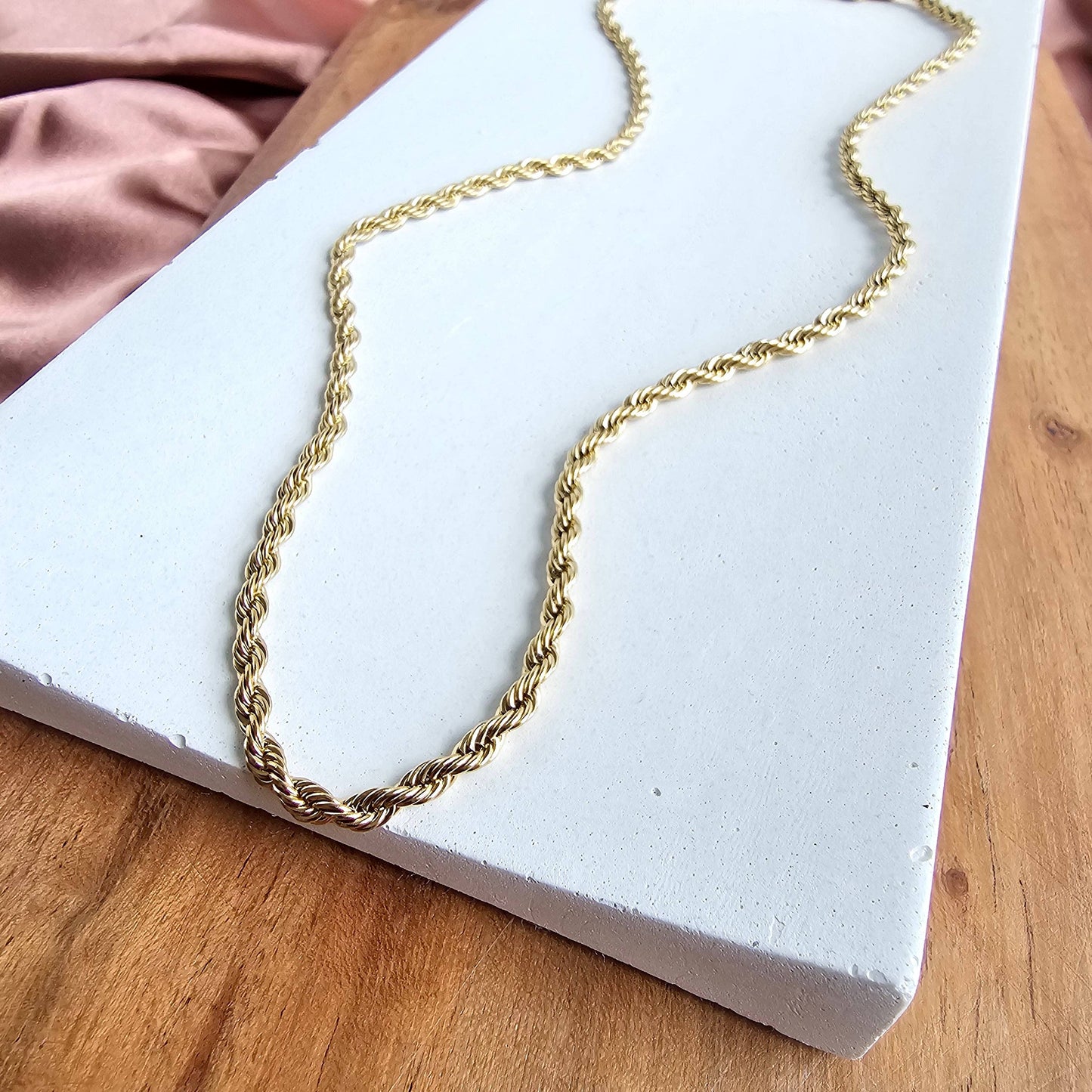 Luxe Gold Rope Chain - 16"