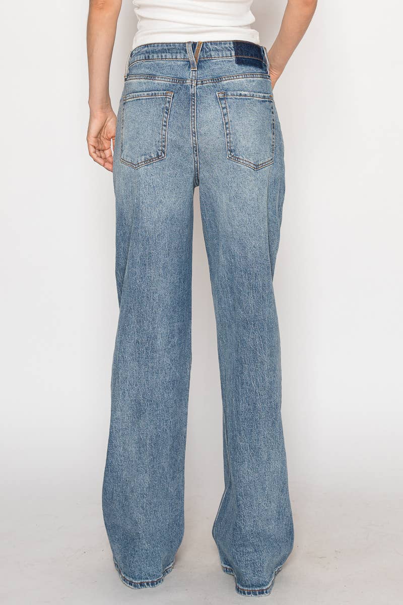 Slim Ultra High Rise 90's Straight Jeans