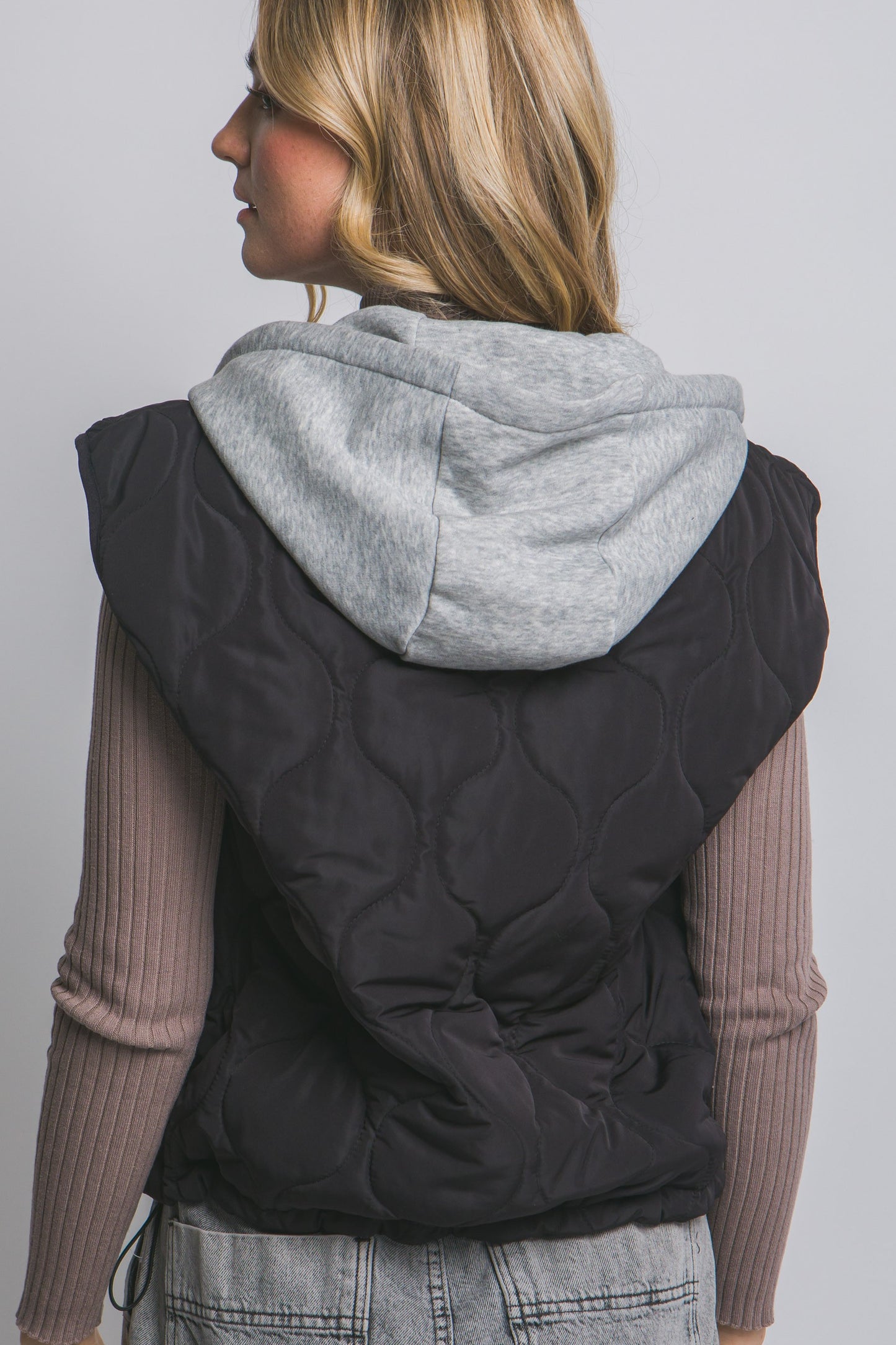 Avenue Vest