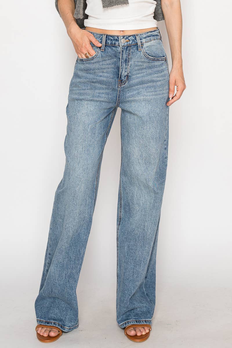 Slim Ultra High Rise 90's Straight Jeans