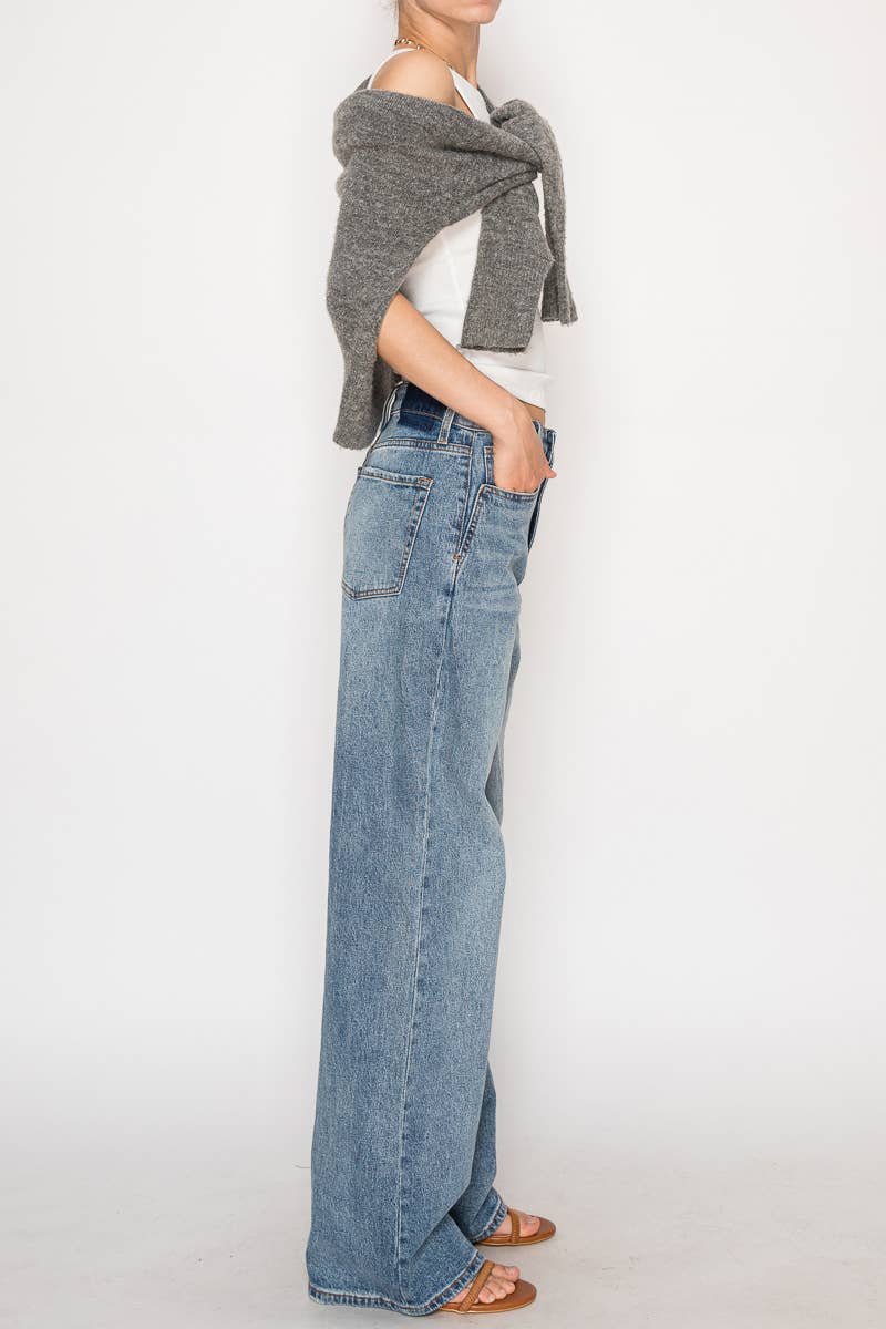 Slim Ultra High Rise 90's Straight Jeans