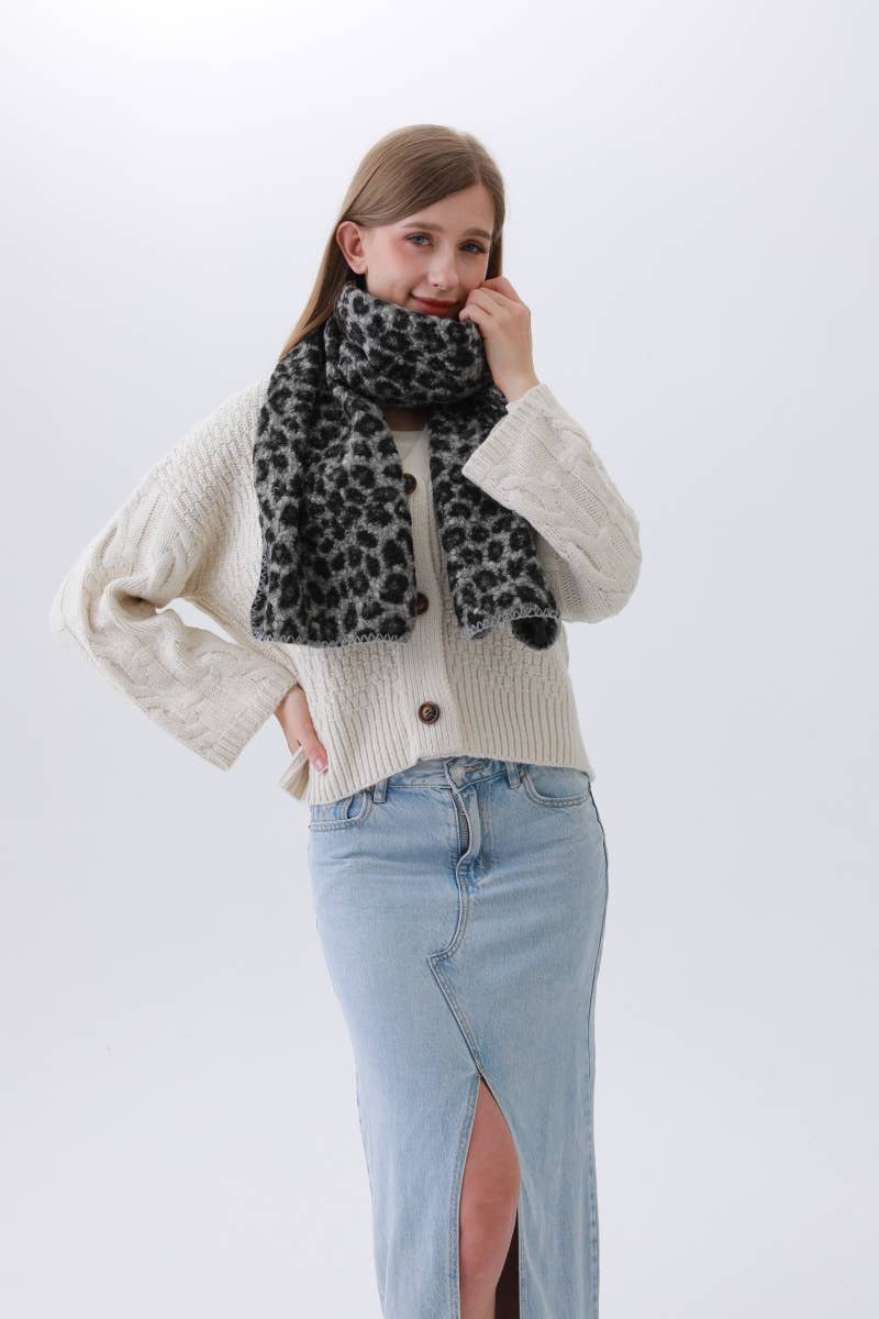 Classic Leopard Scarf