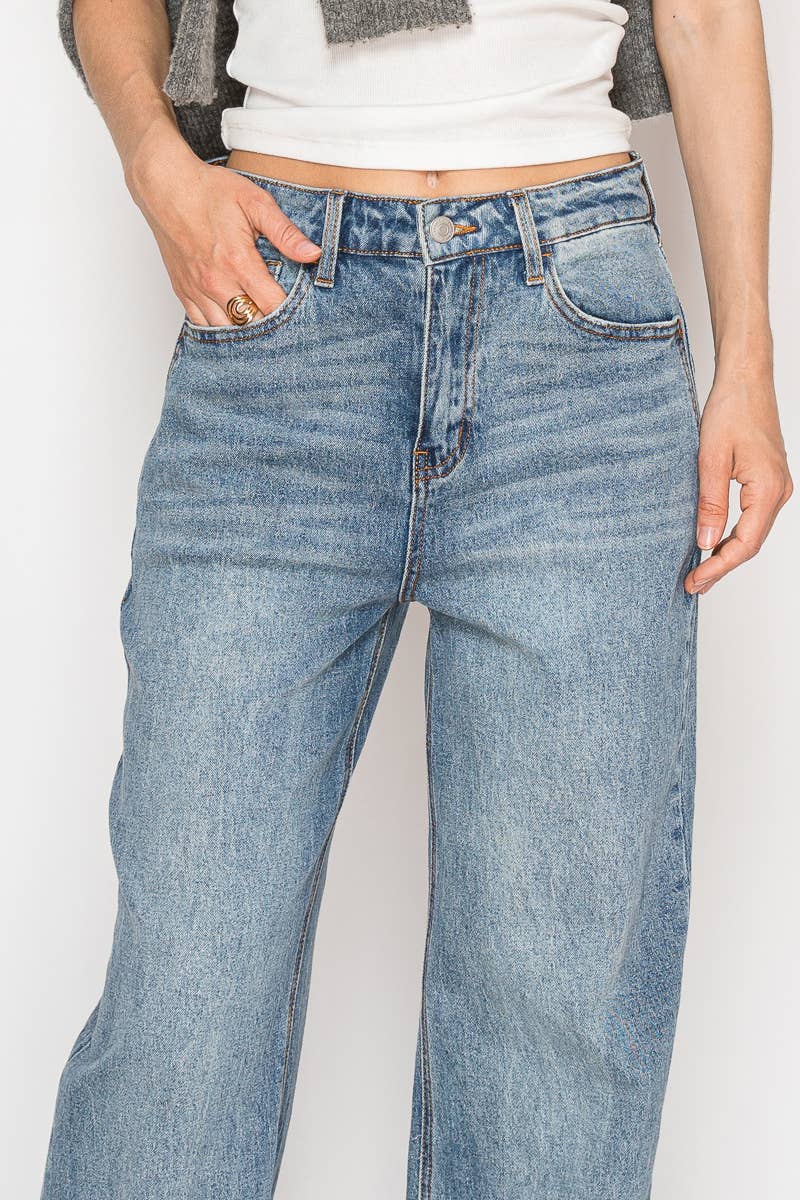 Slim Ultra High Rise 90's Straight Jeans