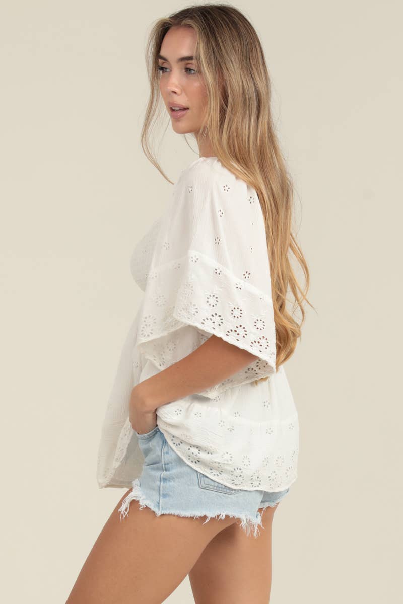 Eyelet whisper top