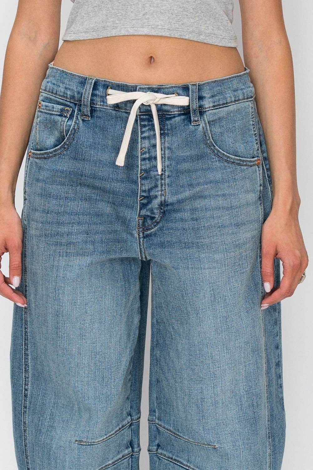 HIGH RISE RELAXED BARREL JEANS