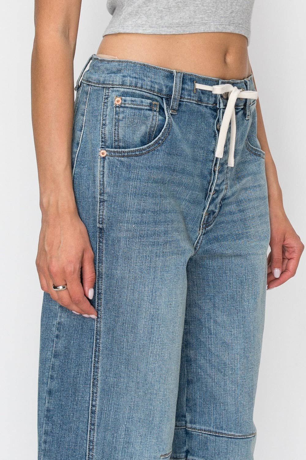 HIGH RISE RELAXED BARREL JEANS