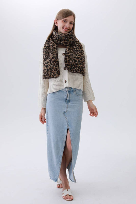 Classic Leopard Scarf