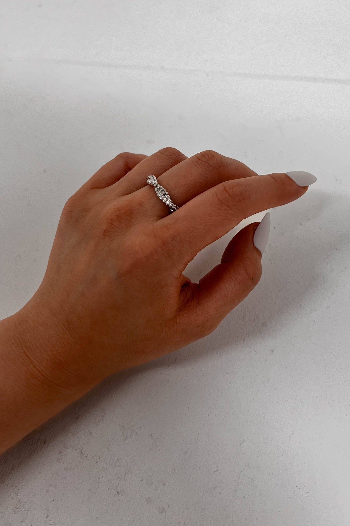 Sparkling Twist Adjustable Ring | Silver