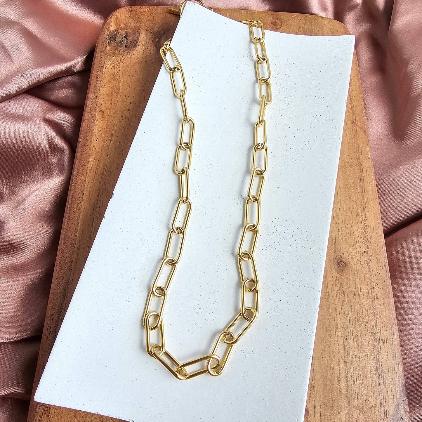 Luxe Gold Chunky Paper Clip Chain - 20"