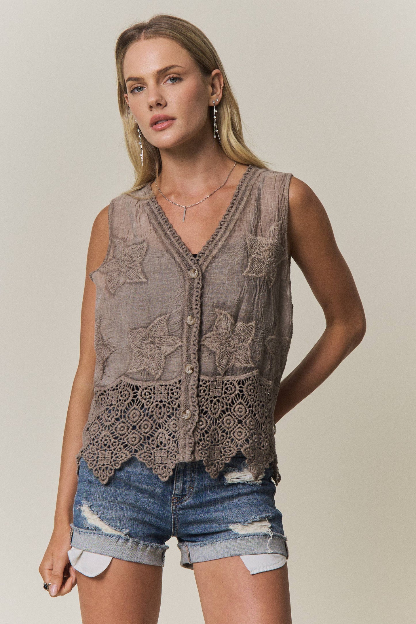 BOHO LACE PANEL BUTTON-FRONT VEST TOP- CET4304