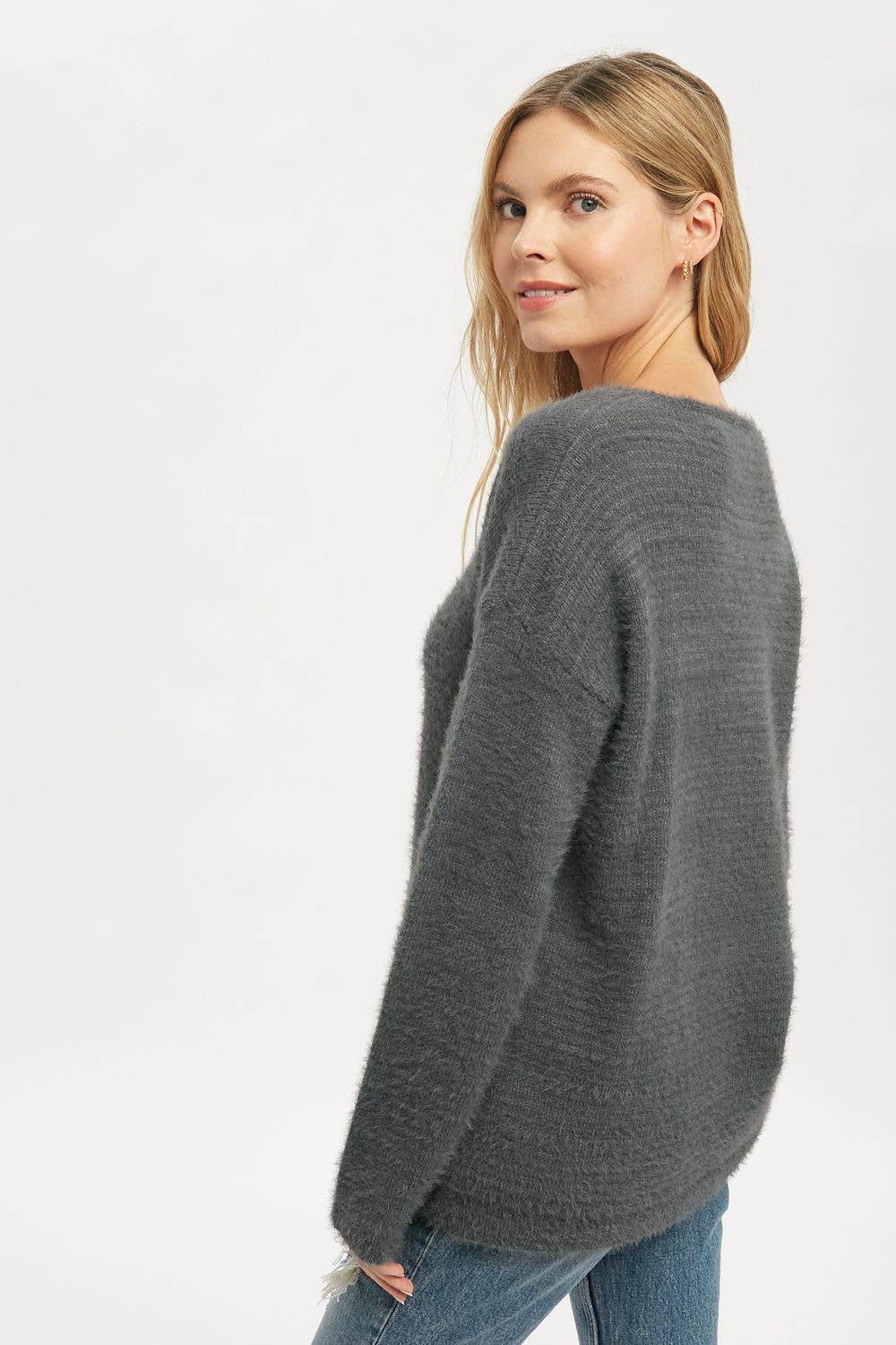 19600 Soft V-Neck Sweater