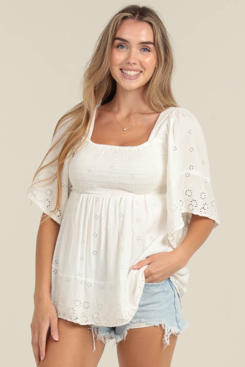 Eyelet whisper top