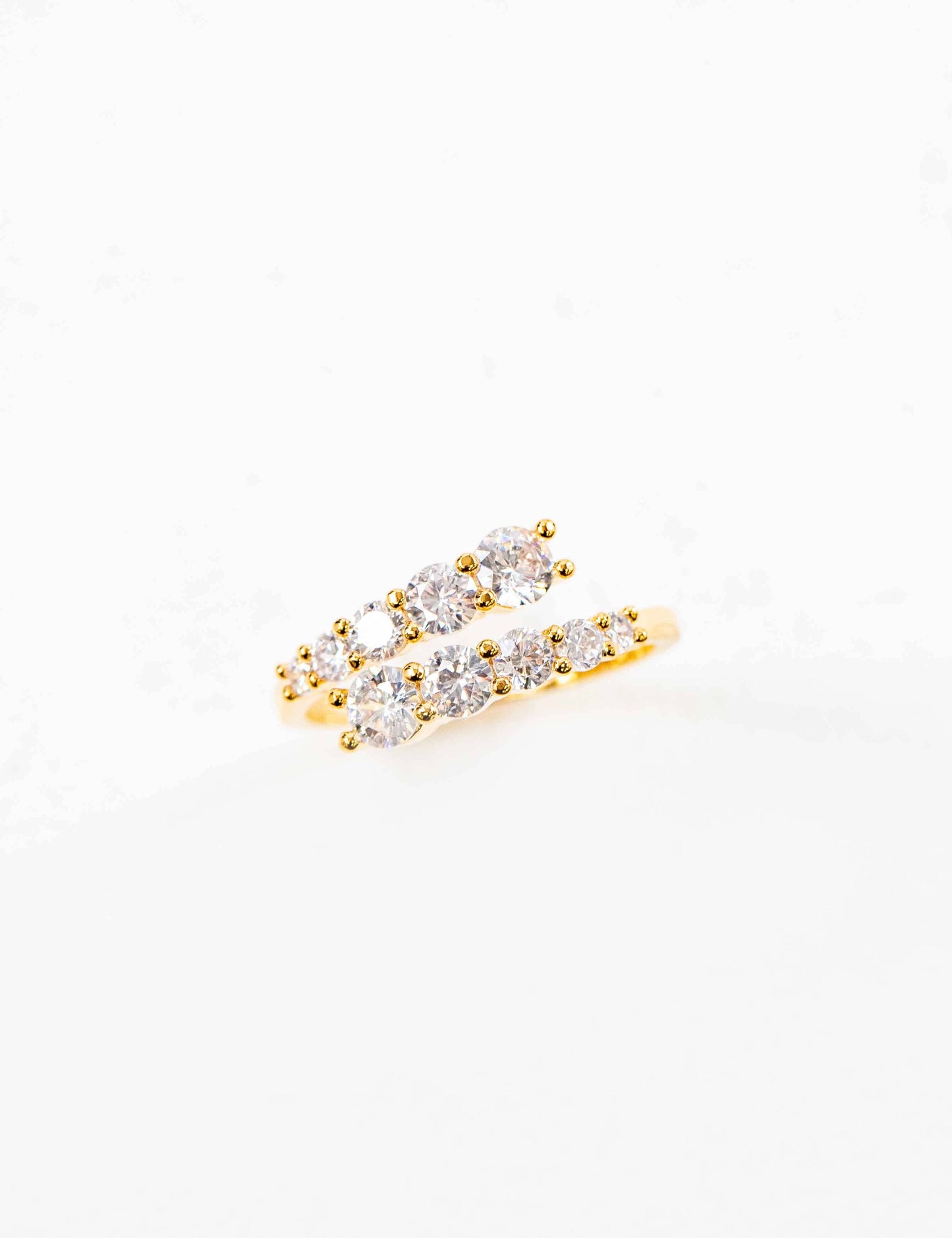 Round Stone Twist Adjustable Ring | Gold