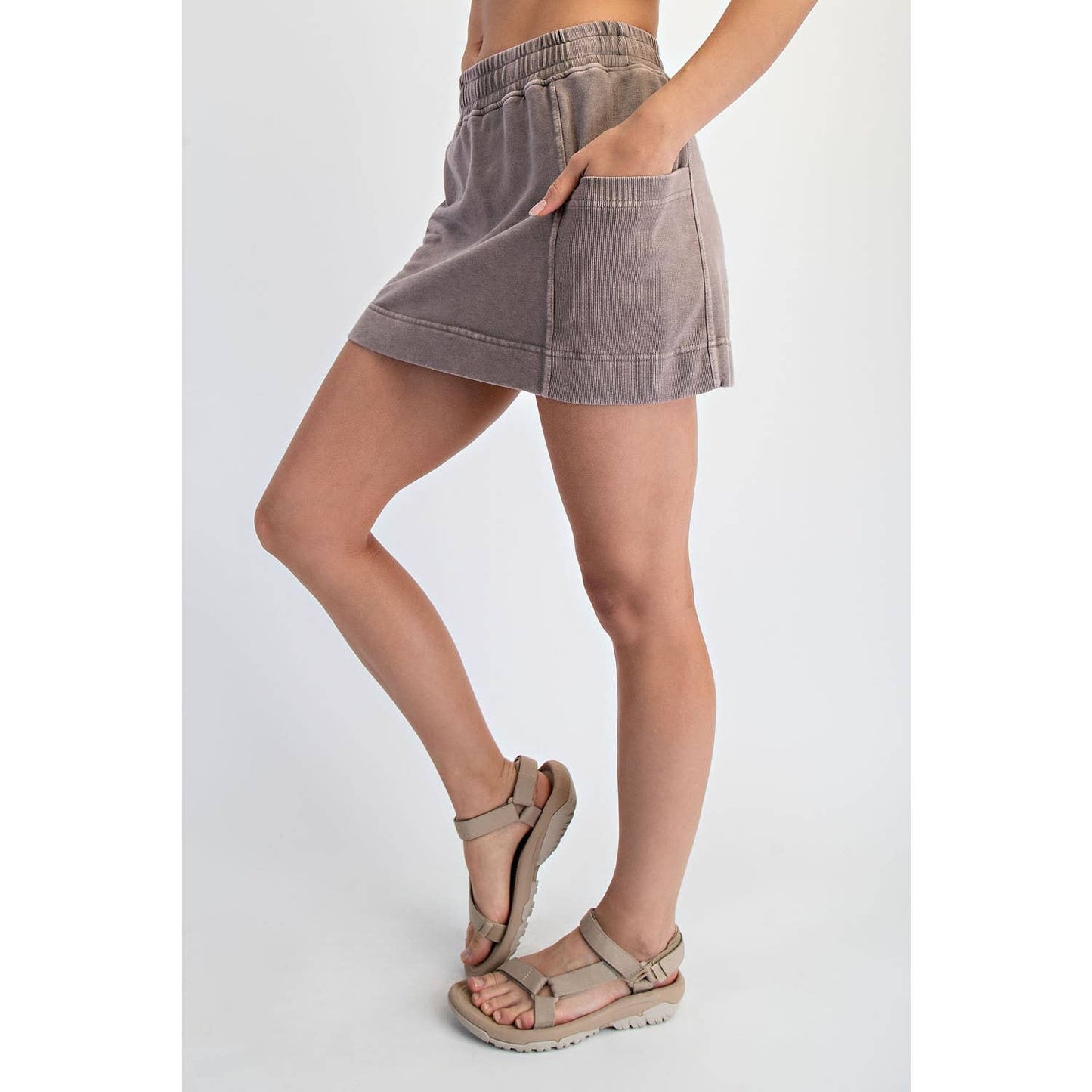 MINERAL WASHED SIDE POCKET SKORT