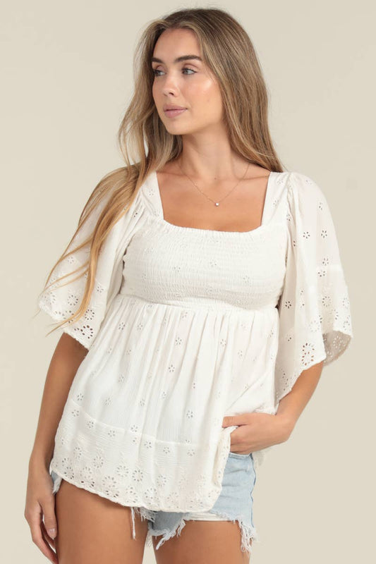 Eyelet whisper top