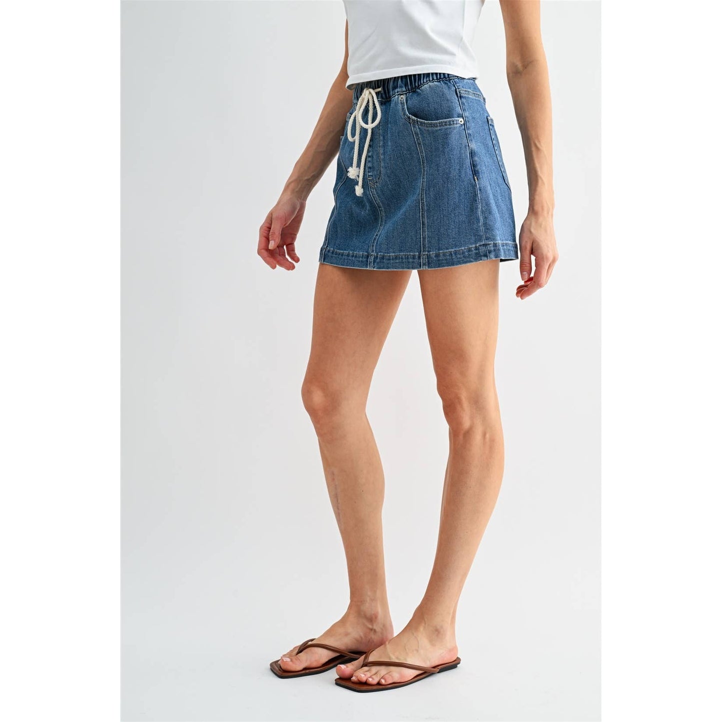 HIGH-RISE PULL ON MINI SKIRT