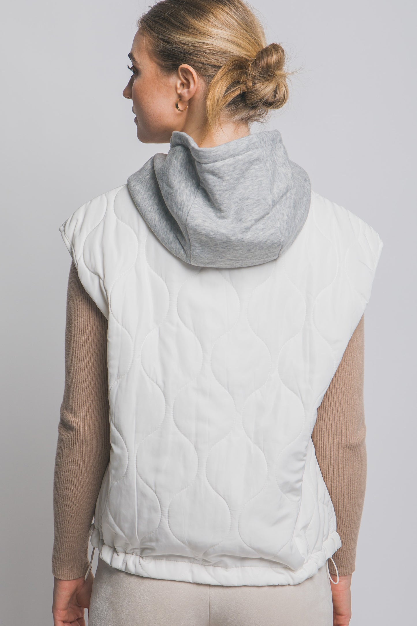 Avenue Vest